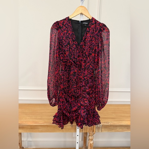 Express Red Sheath Dress with Bishop Sleeves NWT - Picture 1 of 9